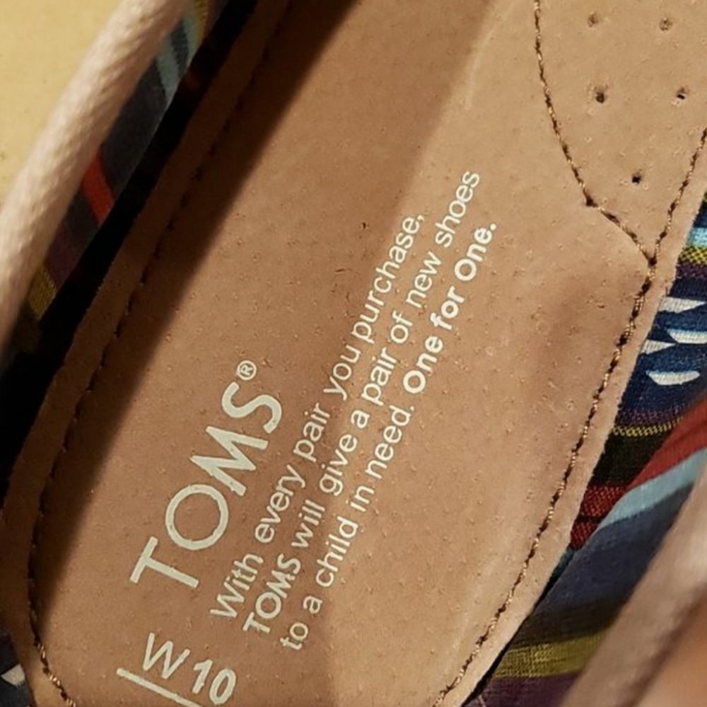 Toms- women